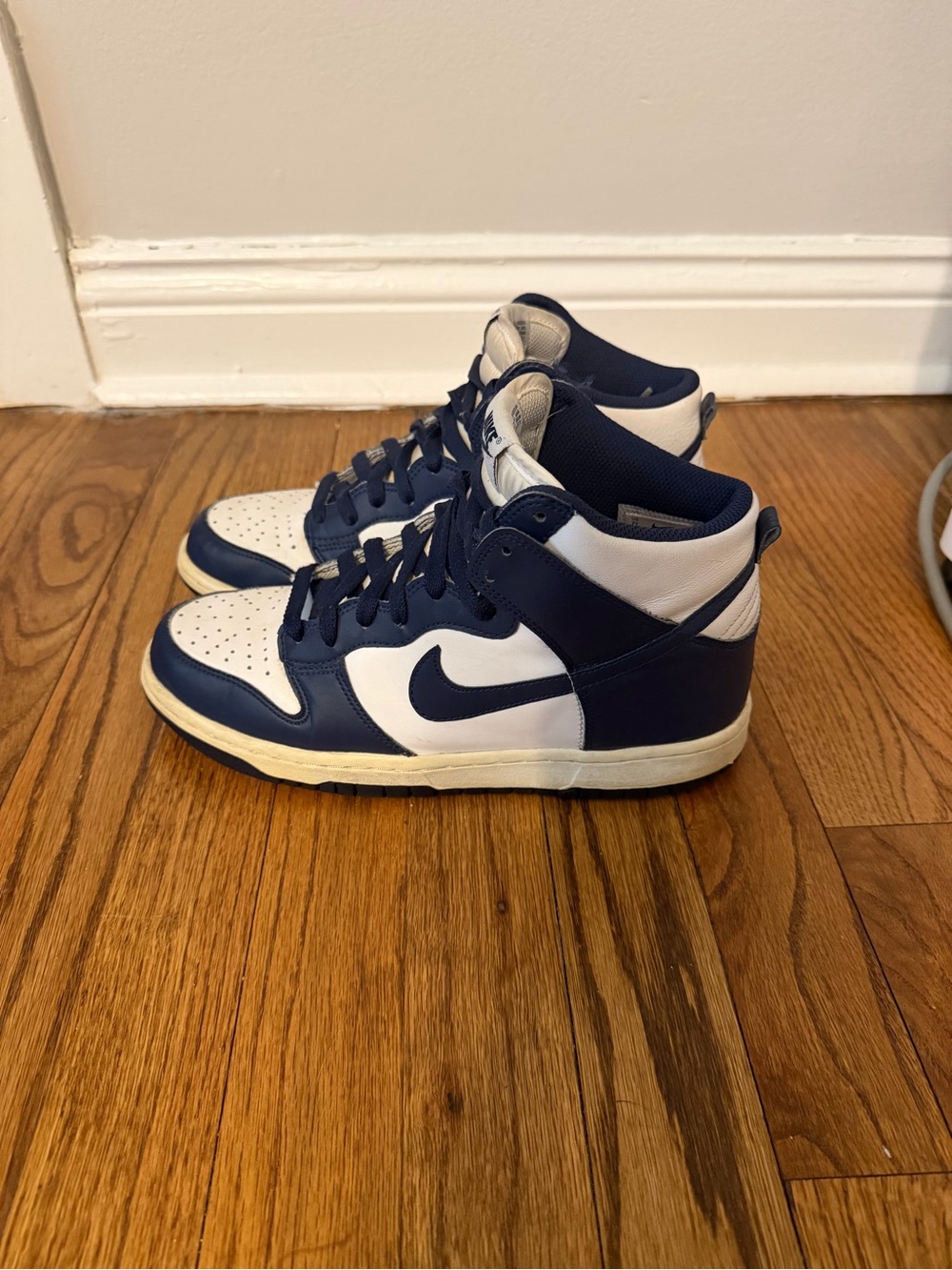 Nike Mid-Top Sneakers in Navy and White